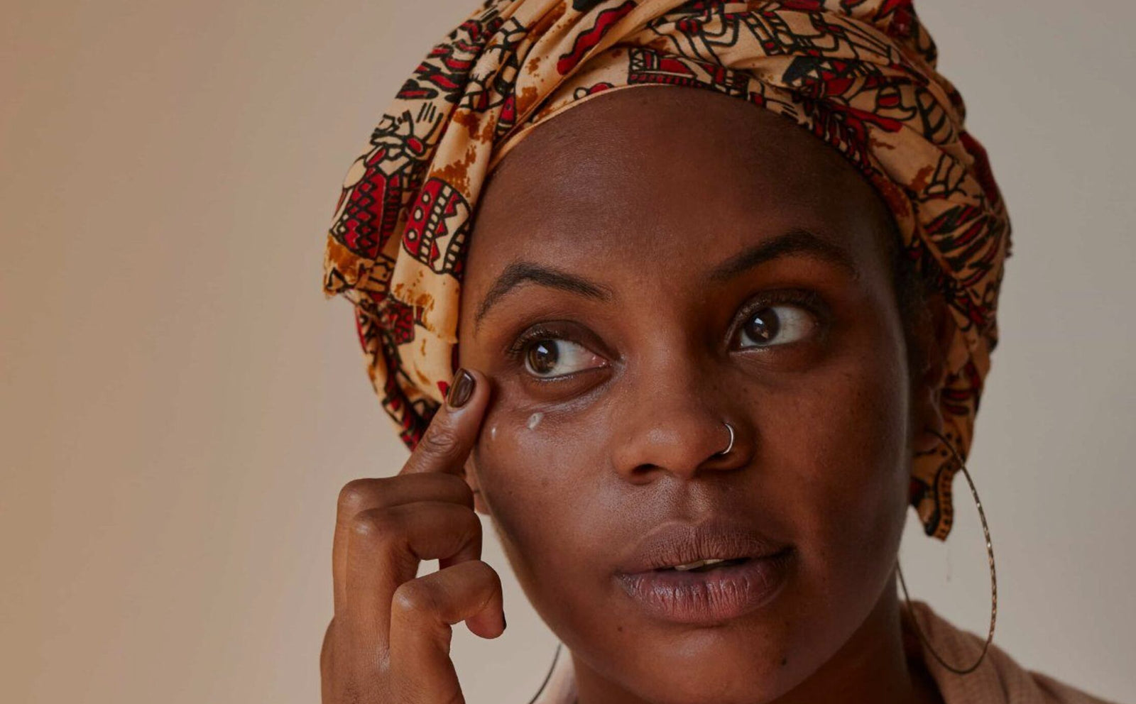 how to reduce puffiness around the eyes