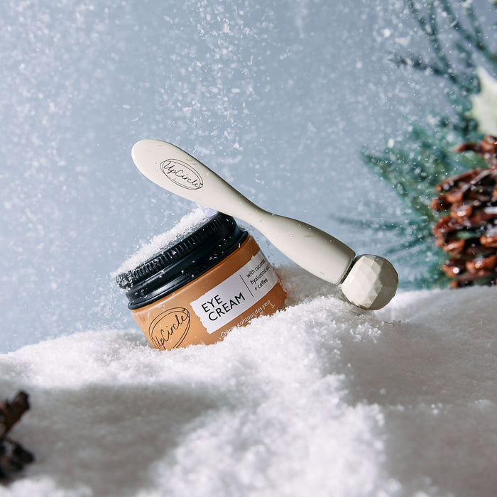 product image-10,UpCircle Merry + Bright Eyes Gift Set: Eye Cream and Eye Roller inner products in a lifestyle setting